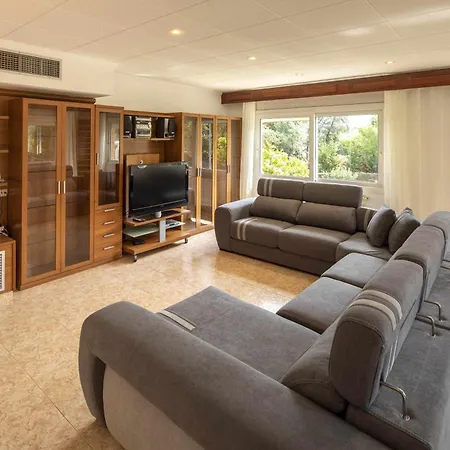 Casa Con Piscina En Vilobi Donyar Viloví de Oñar